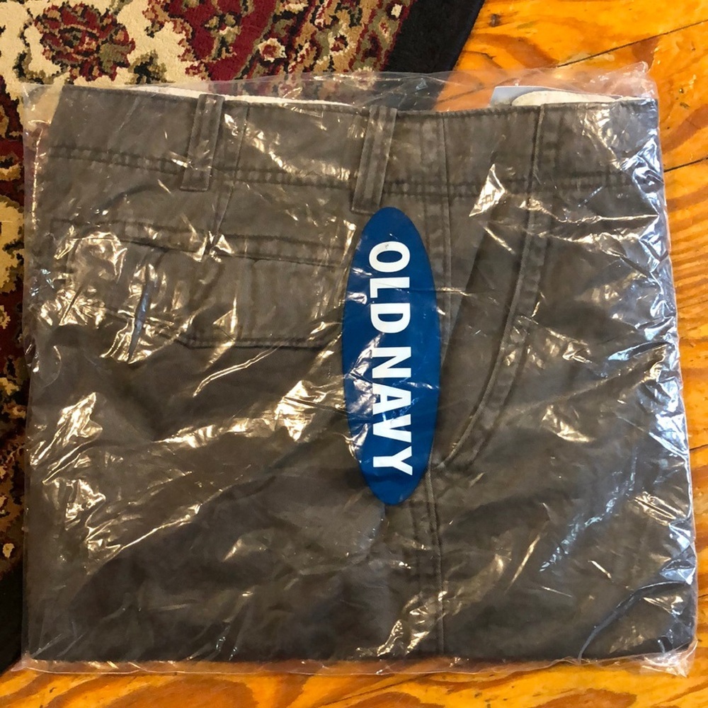 Old Navy Men's Brown shorts 36 tall nwt